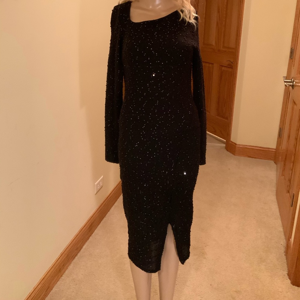 NWOT - JENNIFER LOPEZ BLACK MIDI DRESS